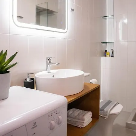 Ioannis Stonehouse, Quiet, Privacy & Sea View.